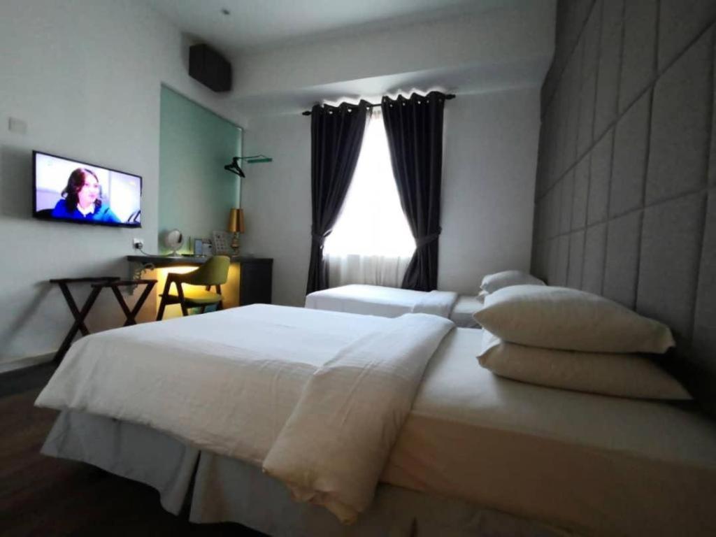 The Ardens Hotel - Austin Johor Bahru Exterior photo