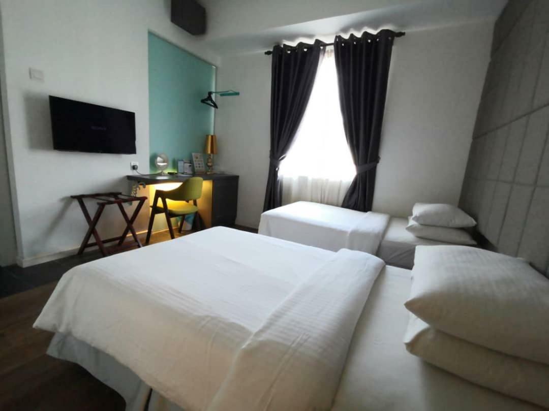 The Ardens Hotel - Austin Johor Bahru Exterior photo