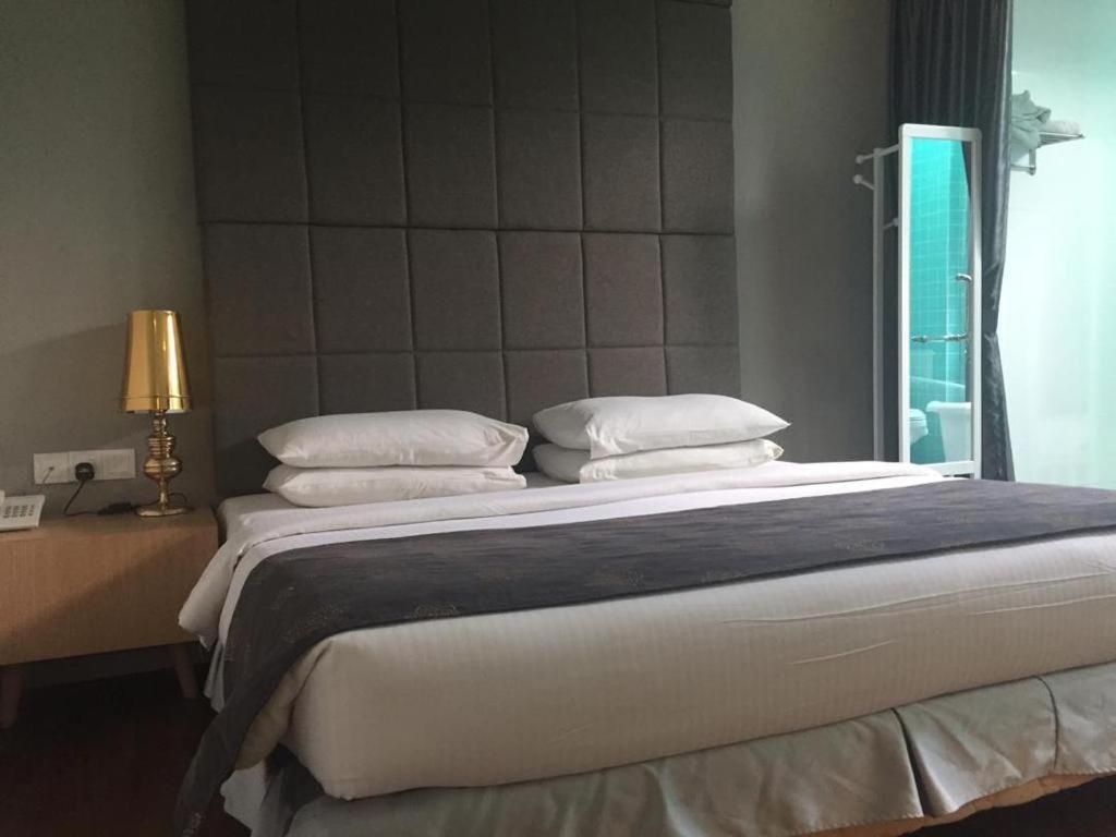 The Ardens Hotel - Austin Johor Bahru Exterior photo